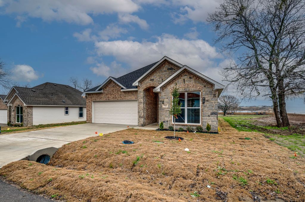 712 N Church Street, Ferris, TX 75125