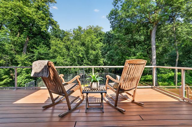 4400 Ettenmoor Lane SW, Rochester, MN 55902