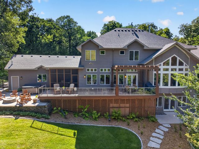 4400 Ettenmoor Lane SW, Rochester, MN 55902