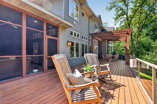 4400 Ettenmoor Lane SW, Rochester, MN 55902