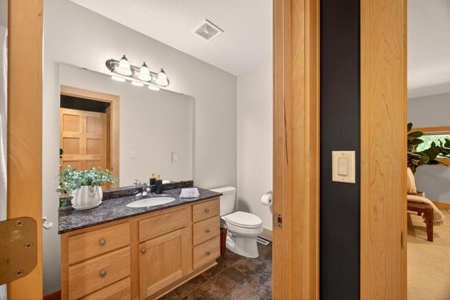 4400 Ettenmoor Lane SW, Rochester, MN 55902