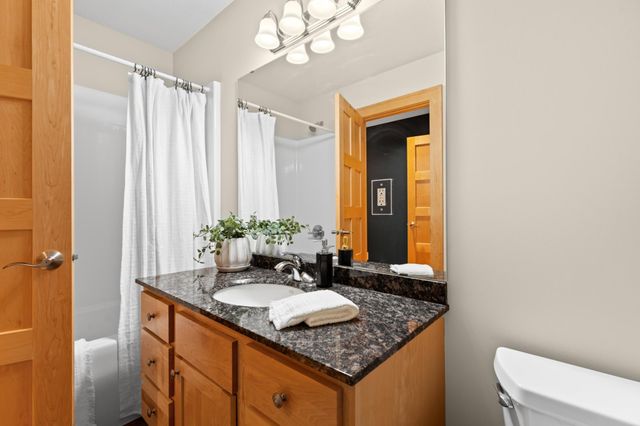 4400 Ettenmoor Lane SW, Rochester, MN 55902