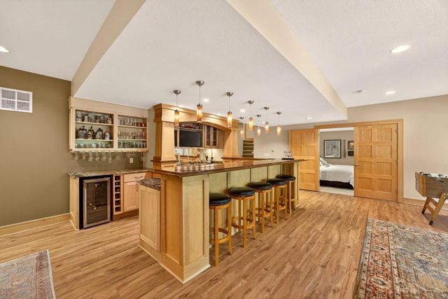4400 Ettenmoor Lane SW, Rochester, MN 55902