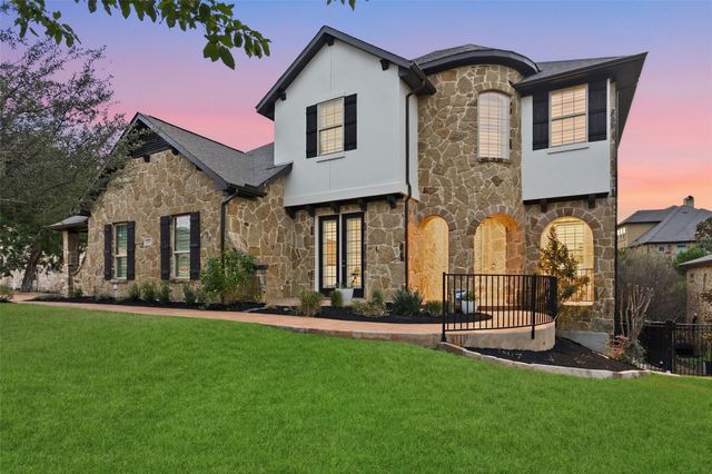 302 Duffy LN, Lakeway, TX 78738