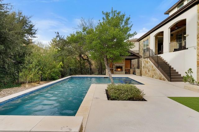 302 Duffy LN, Lakeway, TX 78738