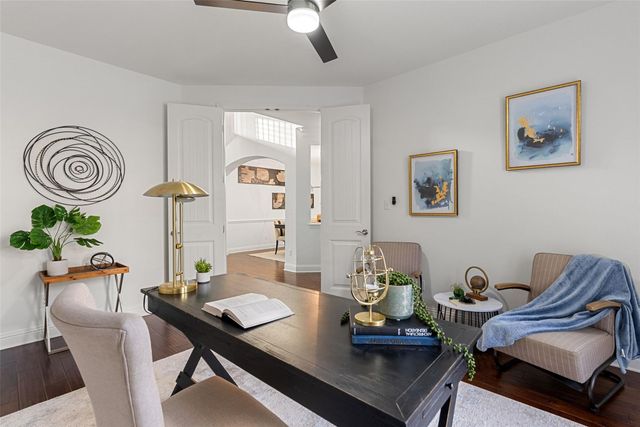 302 Duffy LN, Lakeway, TX 78738