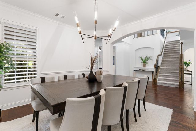 302 Duffy LN, Lakeway, TX 78738