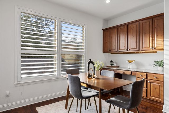 302 Duffy LN, Lakeway, TX 78738