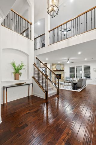 302 Duffy LN, Lakeway, TX 78738