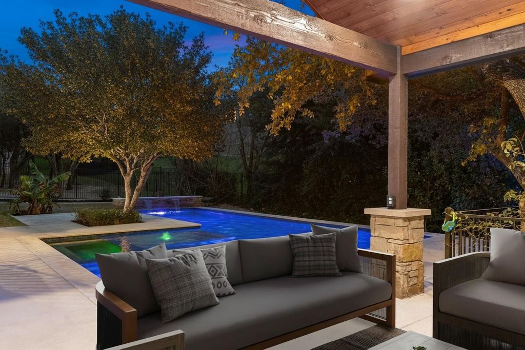 302 Duffy LN, Lakeway, TX 78738