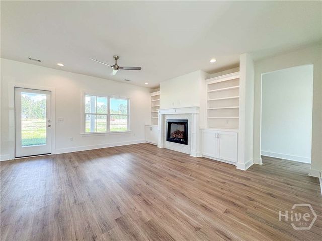 62 Carver Way, Midway, GA 31320