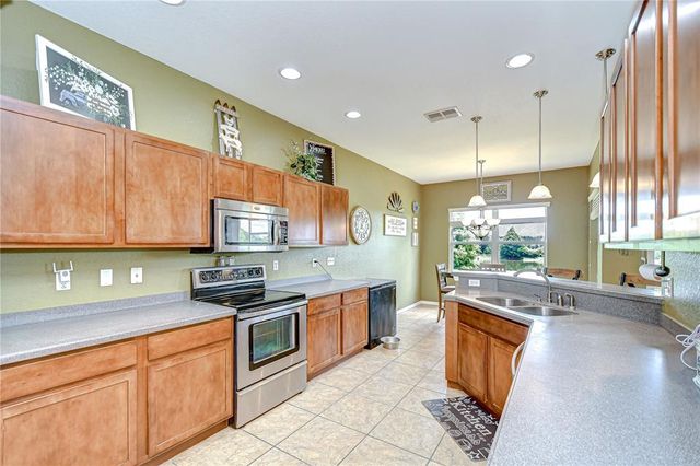 6519 TWIN BRIDGES DRIVE, Zephyrhills, FL 33541