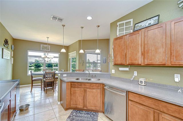 6519 TWIN BRIDGES DRIVE, Zephyrhills, FL 33541
