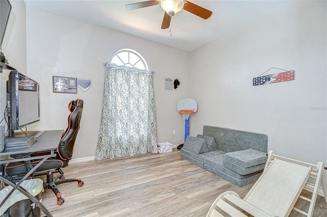 6519 TWIN BRIDGES DRIVE, Zephyrhills, FL 33541