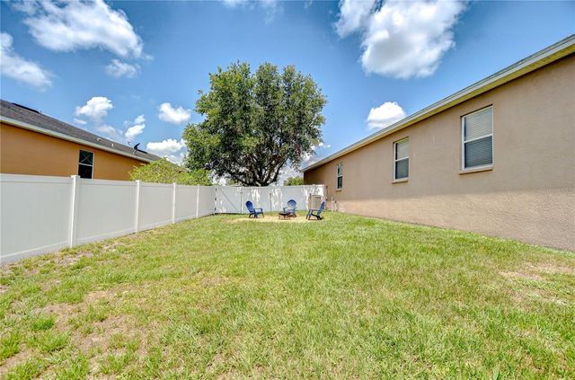 6519 TWIN BRIDGES DRIVE, Zephyrhills, FL 33541