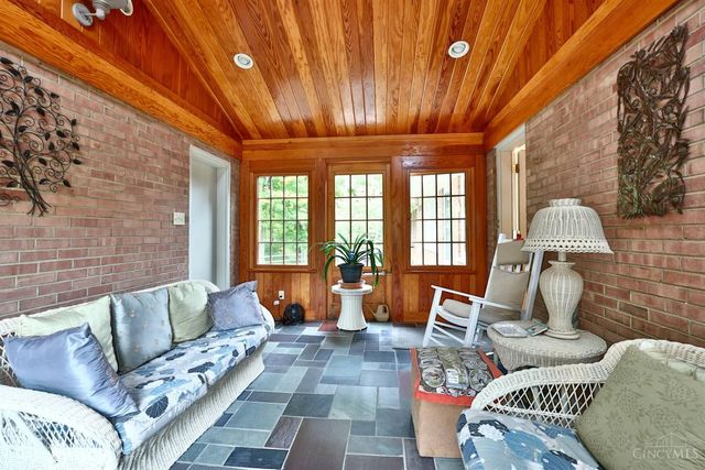 919 Oregon Trail, Wyoming, OH 45215