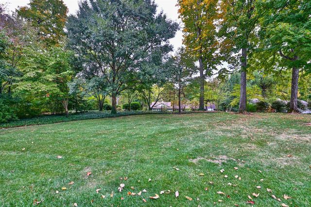 919 Oregon Trail, Wyoming, OH 45215