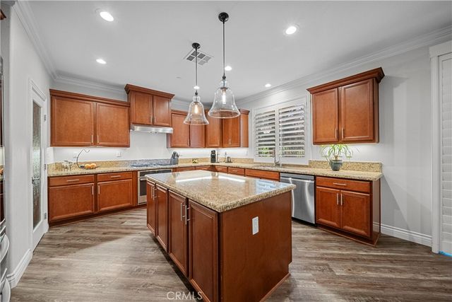 28649 Farrier, Valencia, CA 91354