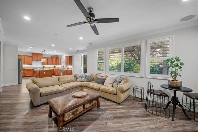 28649 Farrier, Valencia, CA 91354