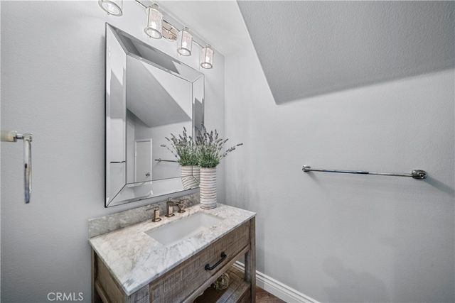 28649 Farrier, Valencia, CA 91354