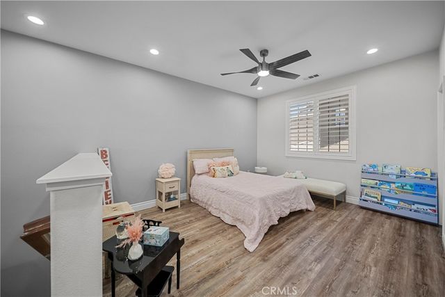 28649 Farrier, Valencia, CA 91354
