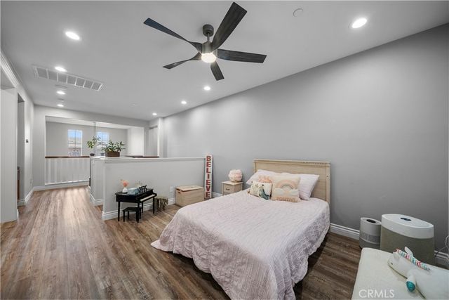 28649 Farrier, Valencia, CA 91354