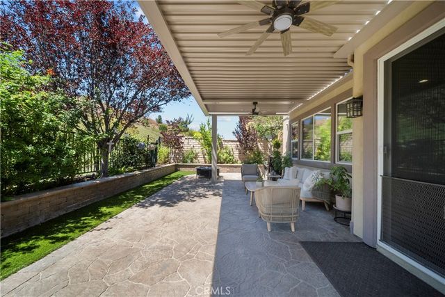 28649 Farrier, Valencia, CA 91354