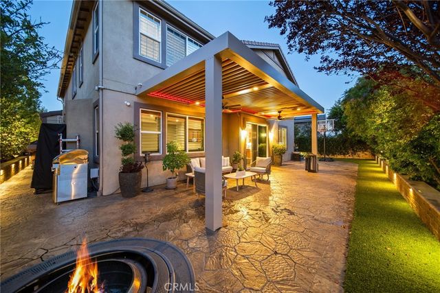 28649 Farrier, Valencia, CA 91354