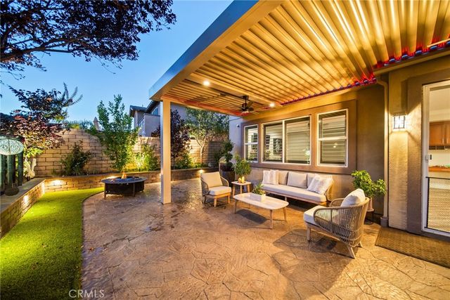 28649 Farrier, Valencia, CA 91354