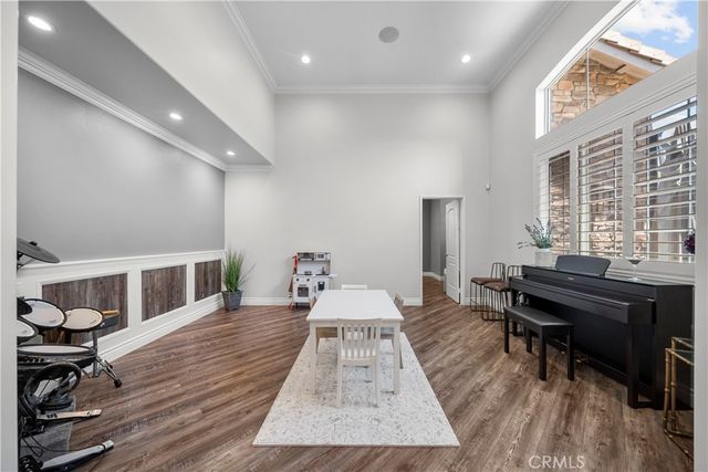 28649 Farrier, Valencia, CA 91354