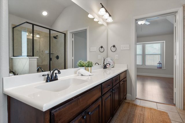 217 Cambridge Street, Waxahachie, TX 75165