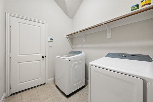 217 Cambridge Street, Waxahachie, TX 75165
