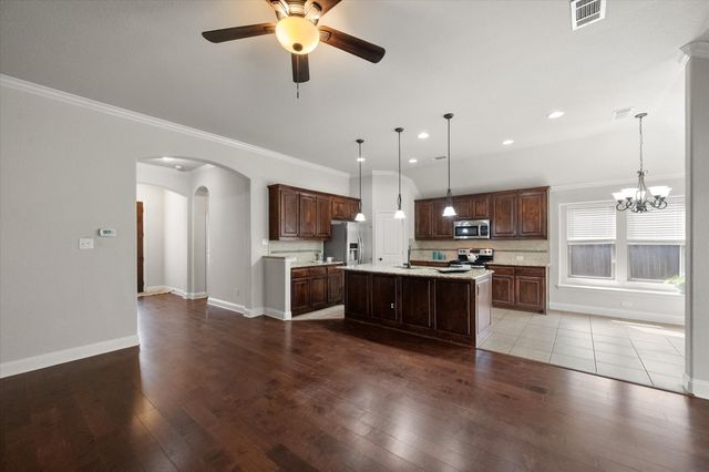 217 Cambridge Street, Waxahachie, TX 75165