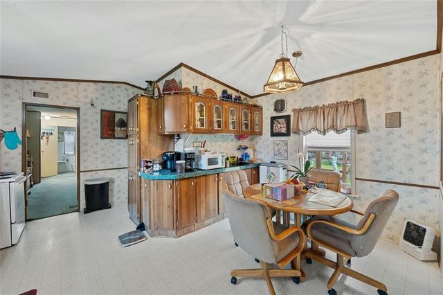566 N State Highway 95, Bastrop, TX 78602