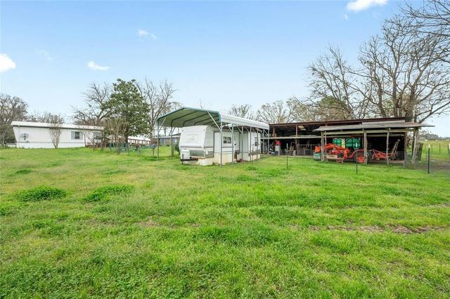 566 N State Highway 95, Bastrop, TX 78602