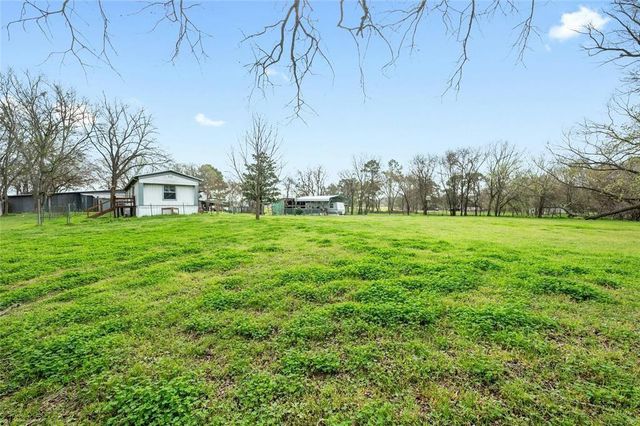 566 N State Highway 95, Bastrop, TX 78602