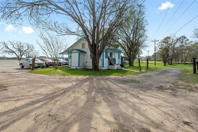 566 N State Highway 95, Bastrop, TX 78602