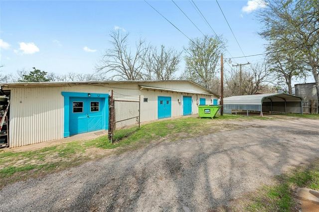 566 N State Highway 95, Bastrop, TX 78602