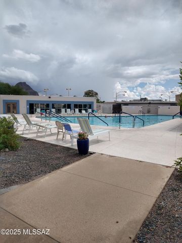 6031 W Flying M Street, Tucson, AZ 85713