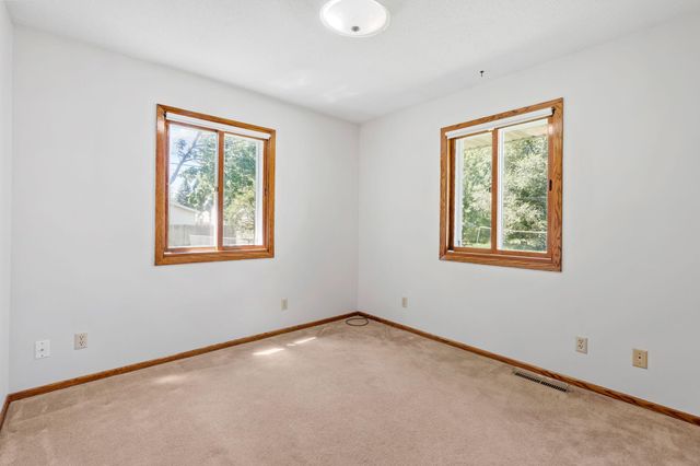229 8th Avenue SE, Osseo, MN 55369
