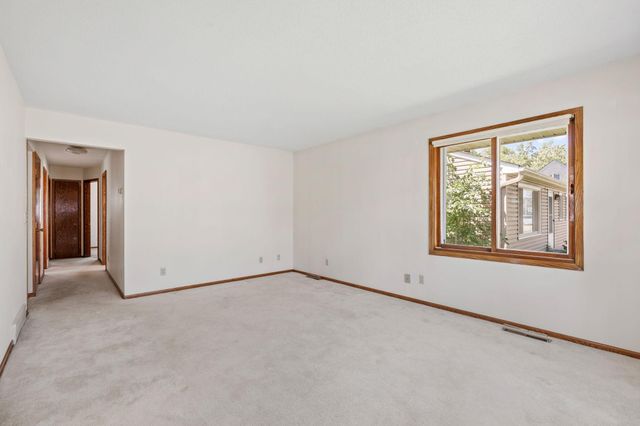 229 8th Avenue SE, Osseo, MN 55369