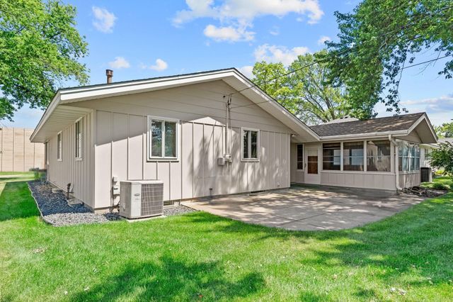229 8th Avenue SE, Osseo, MN 55369