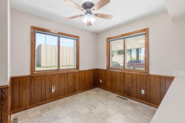 229 8th Avenue SE, Osseo, MN 55369