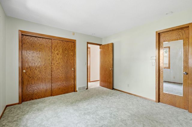 229 8th Avenue SE, Osseo, MN 55369