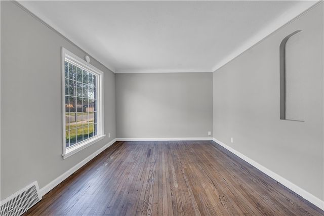 2703 Hearthstone Road, Parma, OH 44134