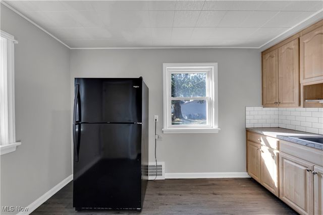 2703 Hearthstone Road, Parma, OH 44134