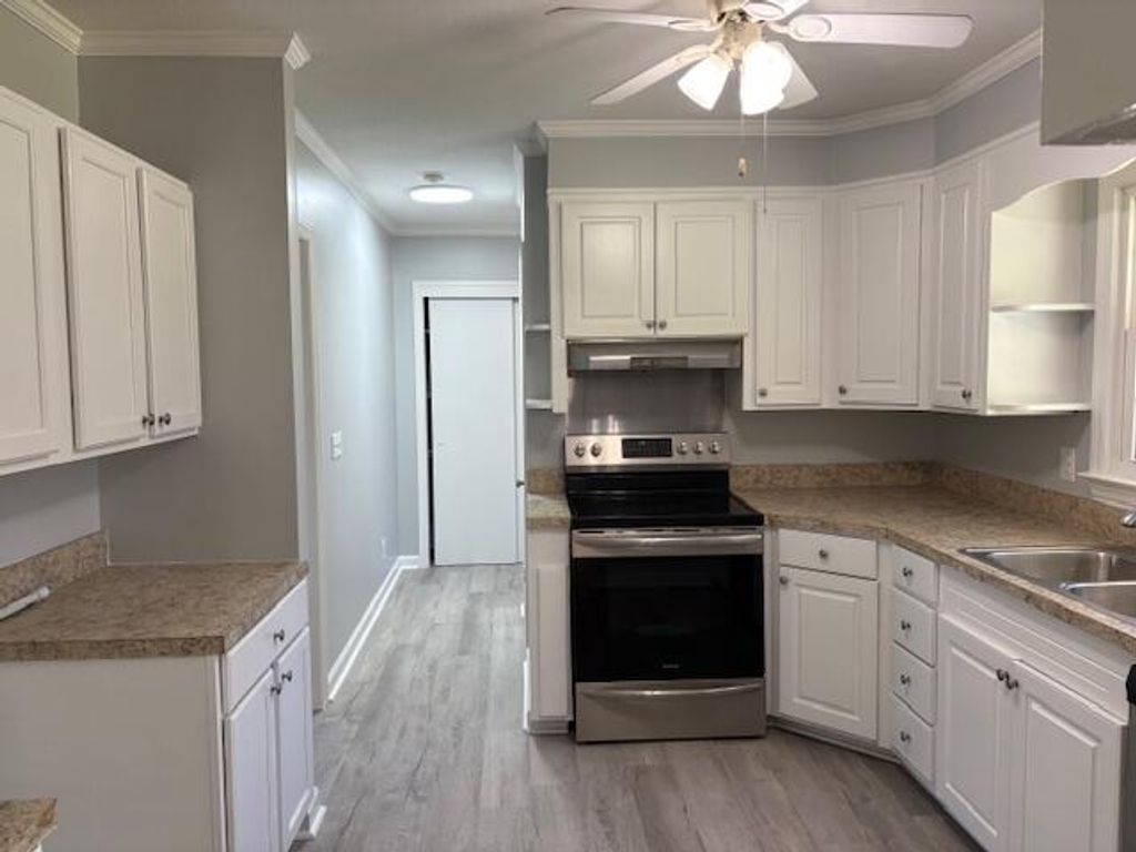 Image 4 of property listing at 289 Brookside Drive, Orangeburg, SC 29115