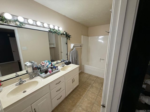 72 Cinnamon Drive, Sherwood, AR 72120