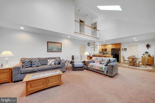 137 S RONKS RD, Ronks, PA 17572