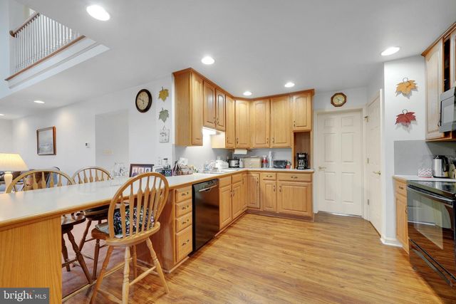 137 S RONKS RD, Ronks, PA 17572